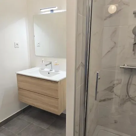 Le Refuge Du Sanctuaire Wifi Tv 4 Mm Du Sanctuaire Апартаменты